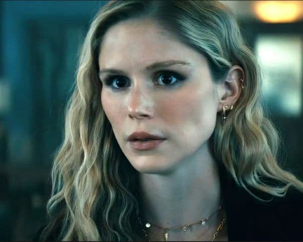 Saiba o que é a Doença de Graves, condição que afeta a atriz de “The Boys”