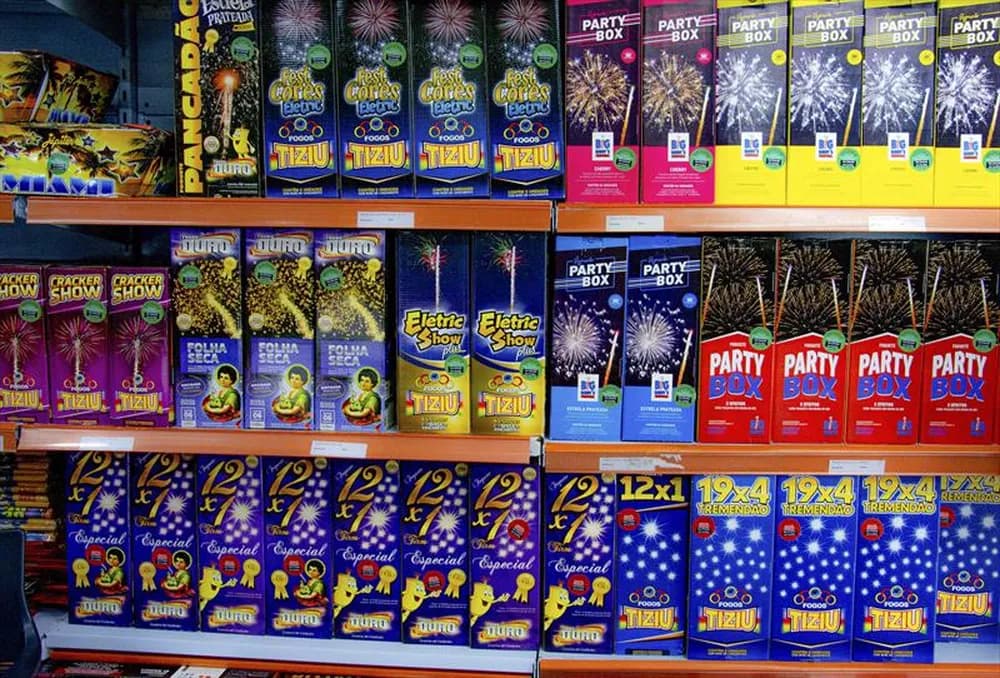 Fogos de artifício na Copa: tradição pode prejudicar animais, autistas e até meio ambiente
