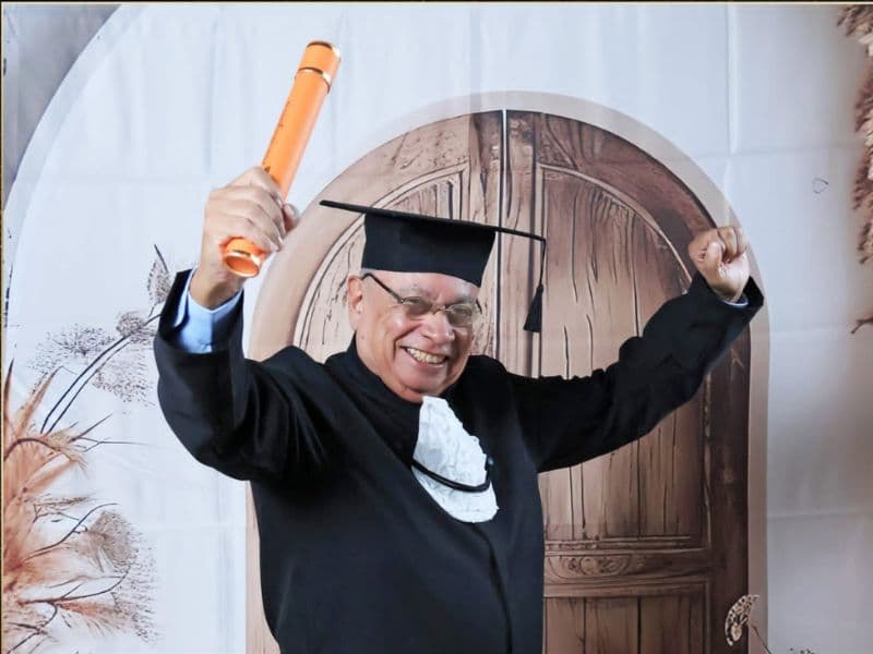 ‘Nunca é tarde’: Aos 76 anos, empresário é aprovado no Exame da OAB