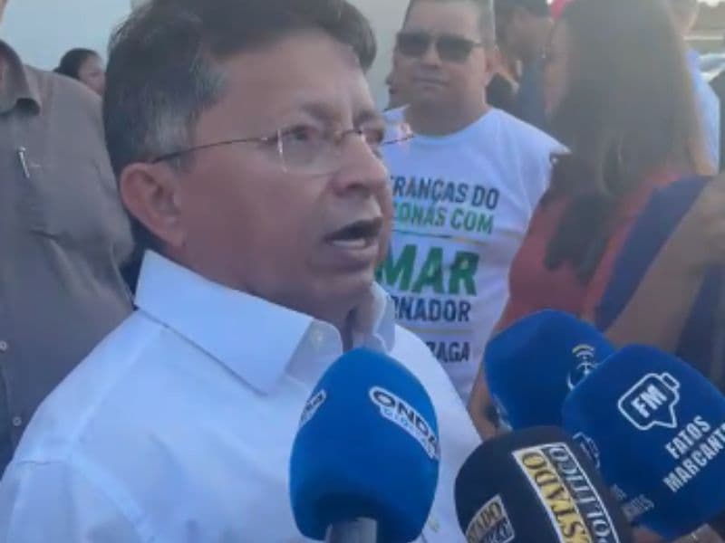 Contrariando PT-AM, Sinésio vai sozinho à convenção de Omar e Braga