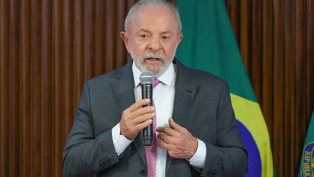 Lula cobra Alcolumbre por adiamento da PEC do 6×1