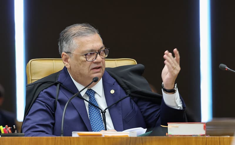 Dino encerra ação após TSE manter no ar post sobre Nossa Senhora