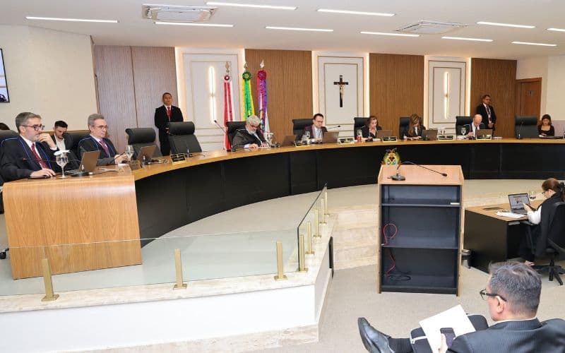 TCE-AM marca para dezembro julgamento das contas de David Almeida