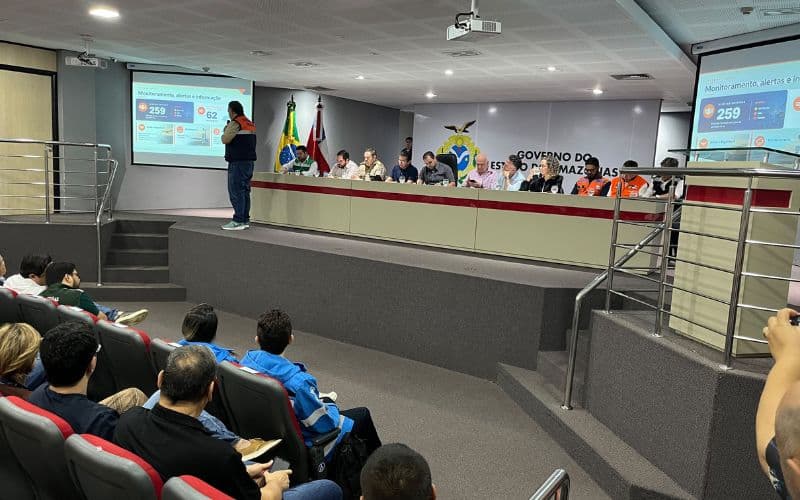 Prefeituras terão de apresentar planos para receber equipamentos contra queimadas no AM