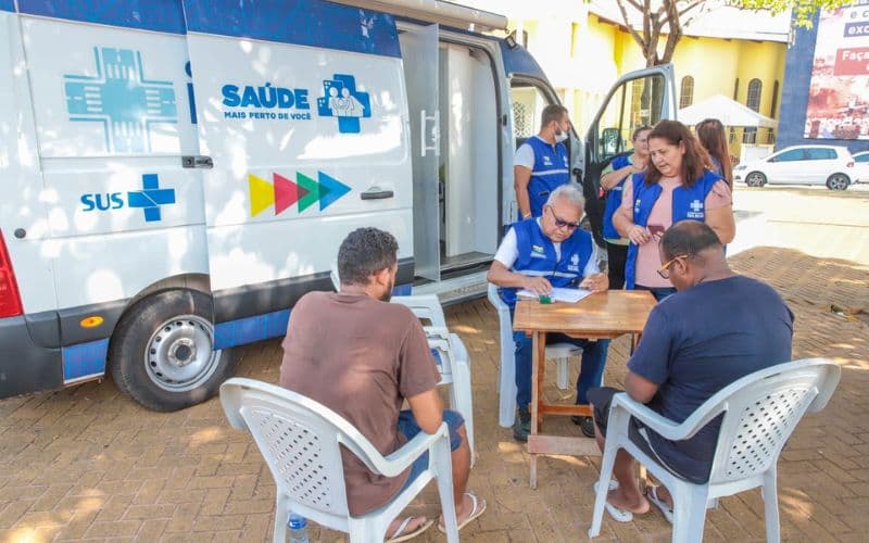 Araguaína oferece consultas, vacinas e testes rápidos à população em situação de rua