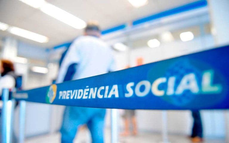 Governo federal reajusta benefícios do INSS com valores acima do salário mínimo