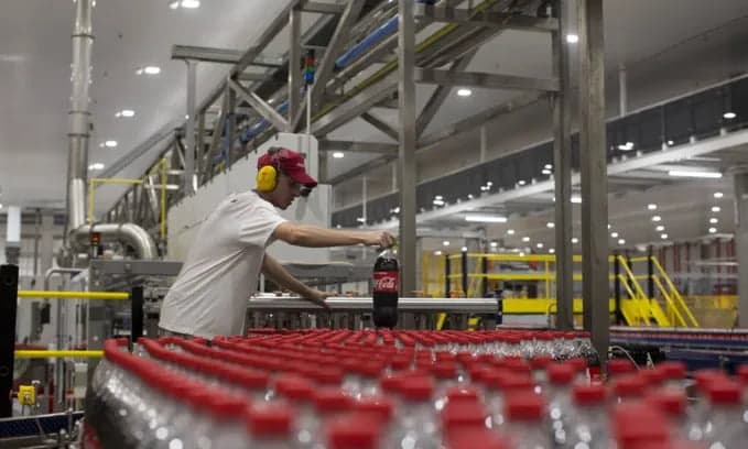 Marcelo Ramos inicia ofensiva contra decreto que mira em polo de refrigerantes da ZFM