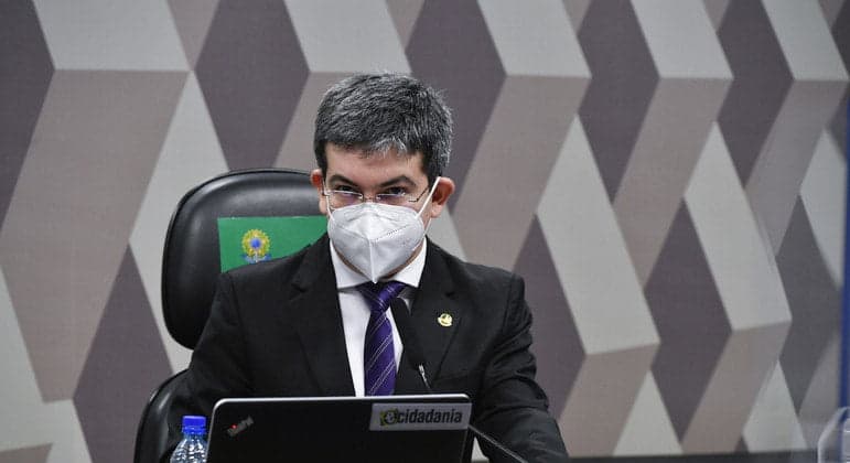 Randolfe pede instalação de nova fase da CPI da Covid