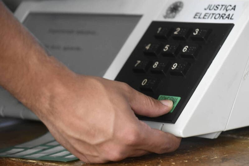 TSE divulga nota sobre boatos de exigência de passaporte vacinal nas eleições