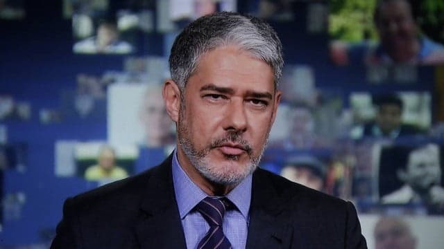 Juíza nega pedido de prisão contra William Bonner por incentivo à vacinação de crianças