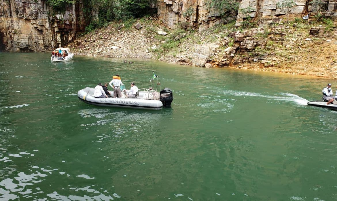 Sobe para 7 o número de mortos no desabamento em Capitólio (MG)