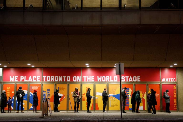 Exigência de comprovante para comprar álcool aumenta vacinação em Quebec