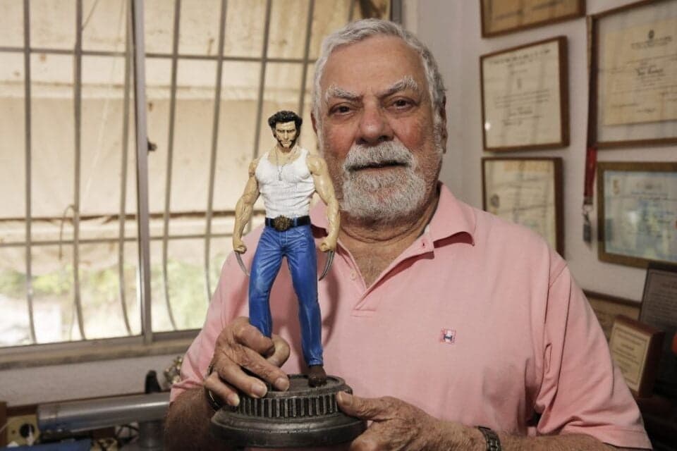 Morre ator e dublador Isaac Bardavid, que deu voz ao Esqueleto e ao Wolverine