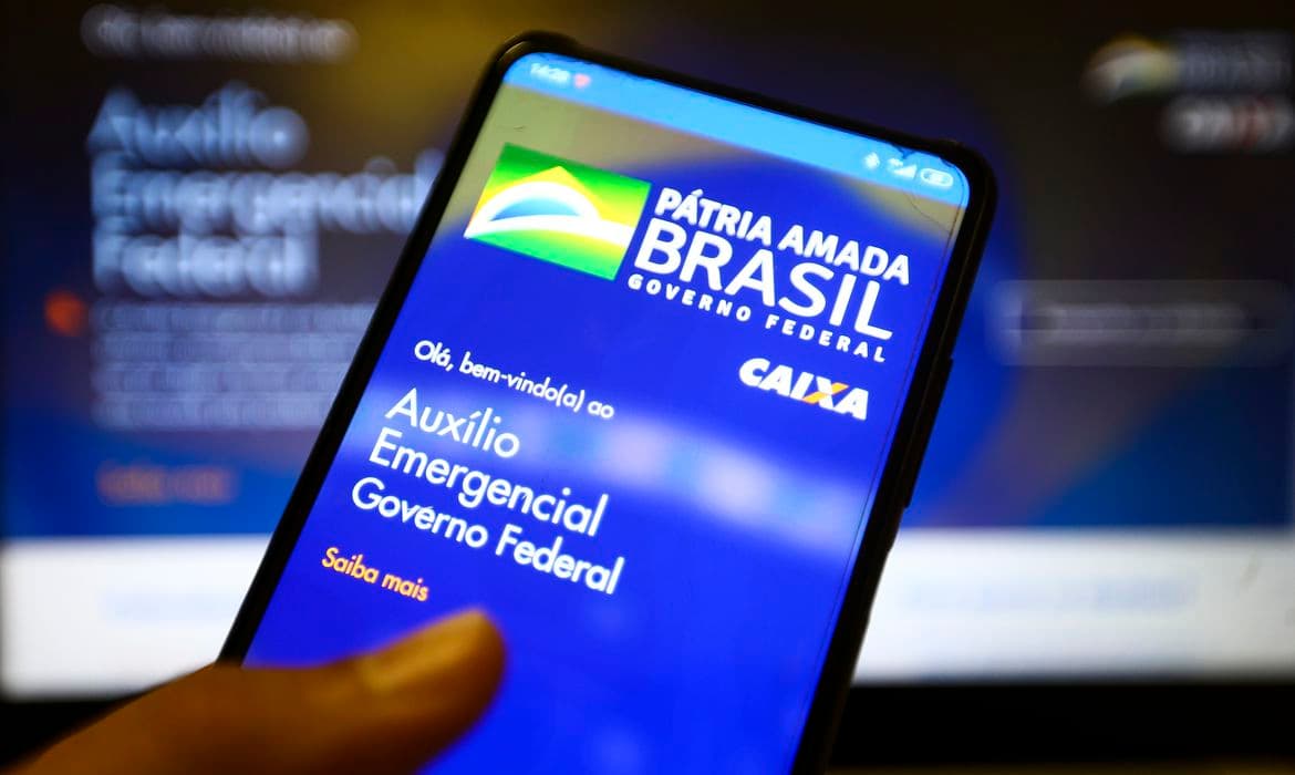 CGU aponta irregularidades no pagamento de 800 milhões do Auxílio Emergencial