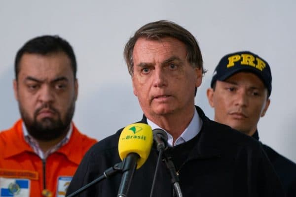 Bolsonaro visita Petrópolis: “Vimos imagens de guerra”