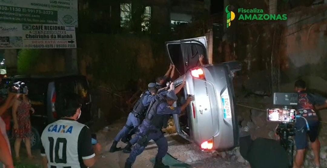 Homem suspeito de cometer arrastão é preso após capotar carro em perseguição policial