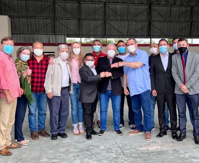 Lula chega a Manaus para encontro com aliados em uma ‘visita de médico’