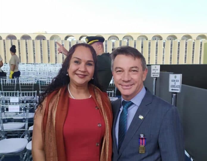 Titular da Secretaria de Educação de Roraima firma contrato milionário para compra de equipamentos de informática