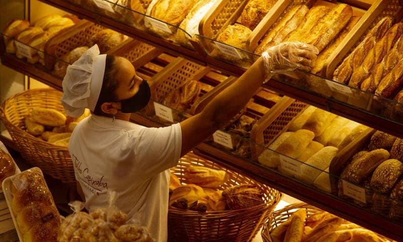 Guerra da Rússia vai provocar aumento no preço do pão e de massas
