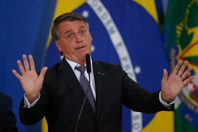 Bolsonaro solicita arquivamento de inquérito através da Advocacia-Geral da União (AGU)