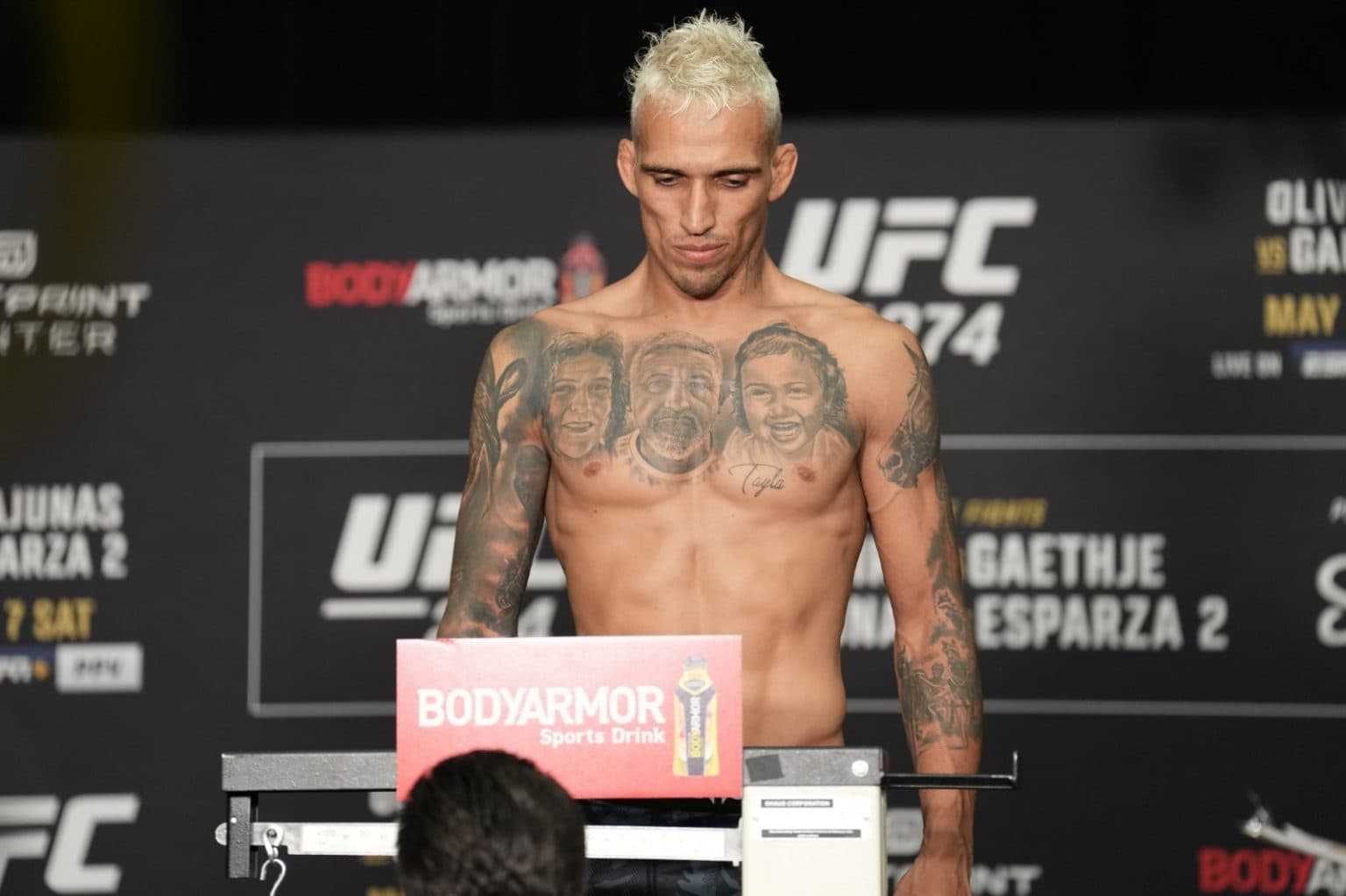 Charles Do Bronx perde cinturão do UFC após não bater peso para luta deste sábado (07)