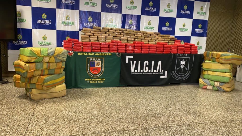 Vídeo: grupo é preso com 600 kg de drogas em Novo Airão