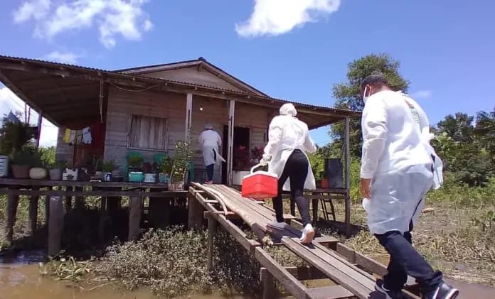 UEA abre matrículas para curso de atenção à saúde da população ribeirinha