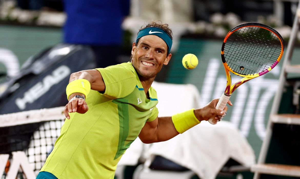 Nadal vence Djokovic e chega às semifinais em Roland Garros