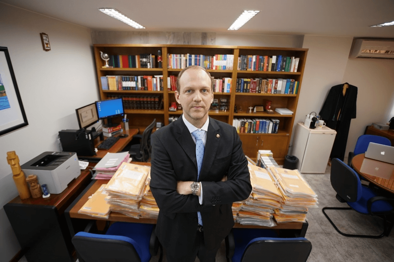 Juiz que mandou prender Milton Ribeiro recebe ameaças, afirma Justiça