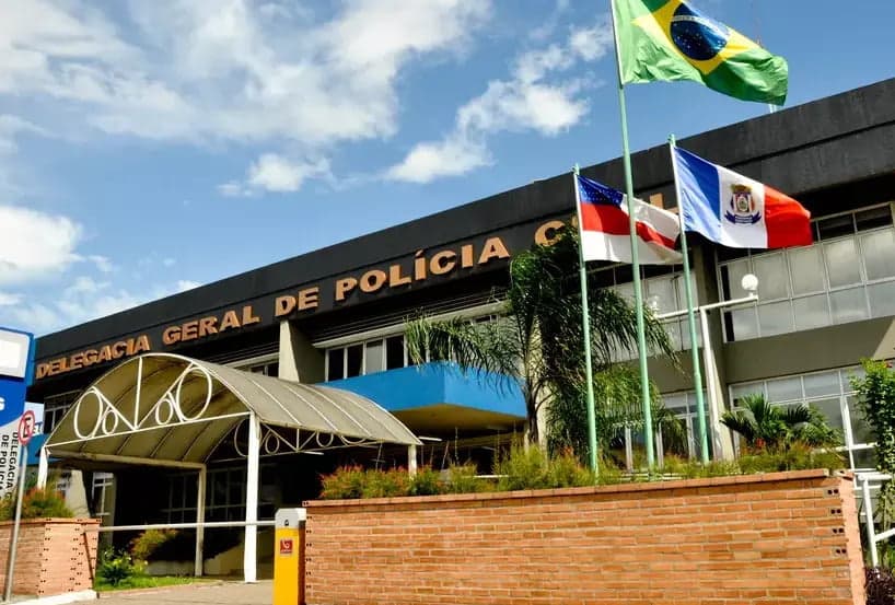 Homem é preso por extorquir adolescente para não divulgar fotos íntimas