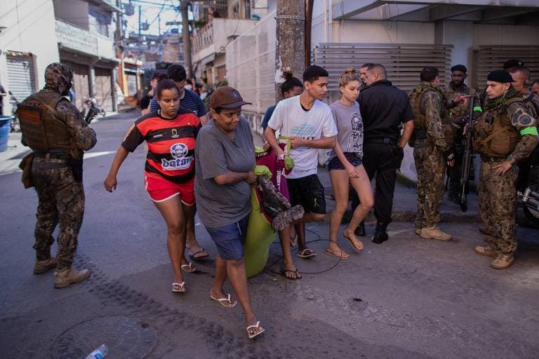2º dia de operação no Complexo do Alemão: 19 mortes; Bolsonaro comenta