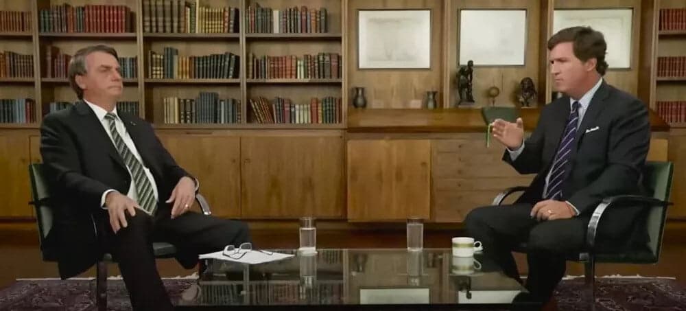 Bolsonaro diz que pretende implementar modelo de legislação sobre armas vigente nos EUA