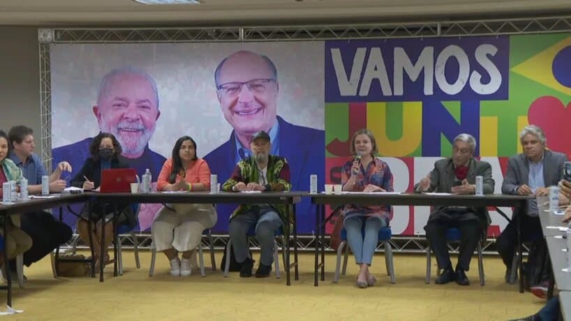 Sem presença de Lula, convenção do PT confirma candidatura do ex-presidente