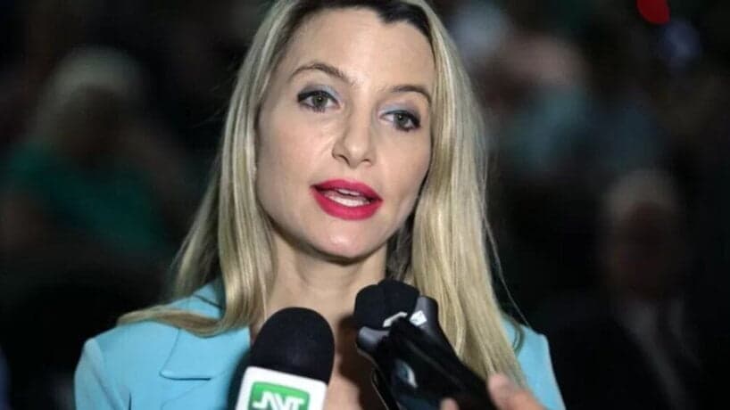 Governo federal pede investigação contra médicos que fizeram aborto legal em criança