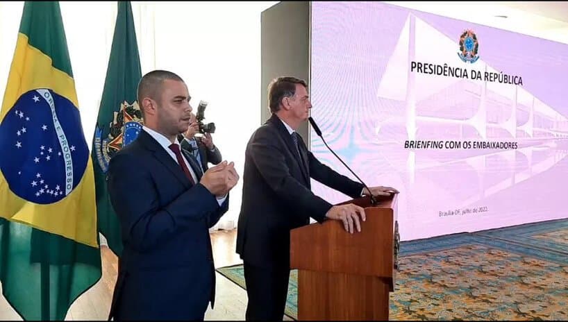 Deputados enviam representação ao STF contra Bolsonaro por ataques ao sistema eleitoral