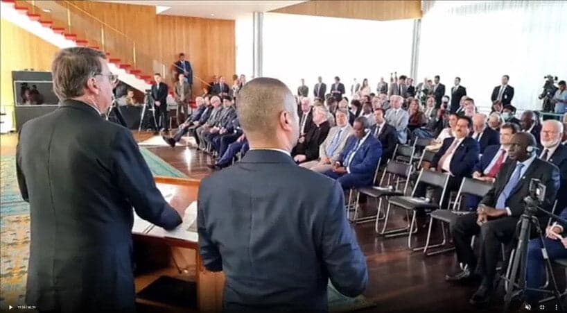 Embaixadores avaliam ataques de Bolsonaro à democracia após reunião sobre sistema eleitoral brasileiro