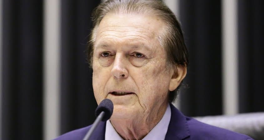 Luciano Bivar diz a União Brasil que desistirá de concorrer à presidência