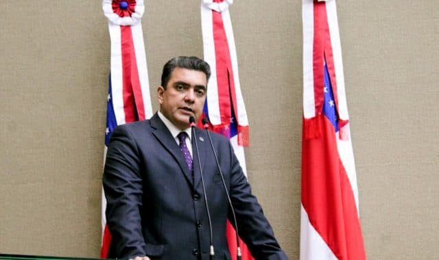 Analise de mandato: Abdala Fraxe, de perfil simbólico a protagonista legislativo no Amazonas