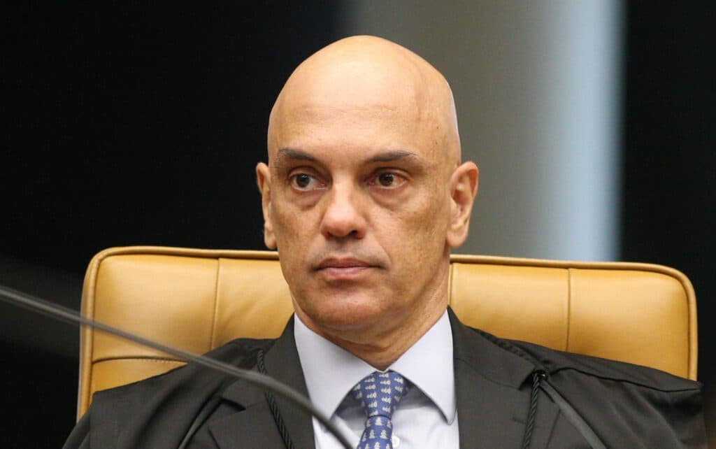 Moraes pede que PGR se manifeste sobre pedido de indiciamento de Bolsonaro