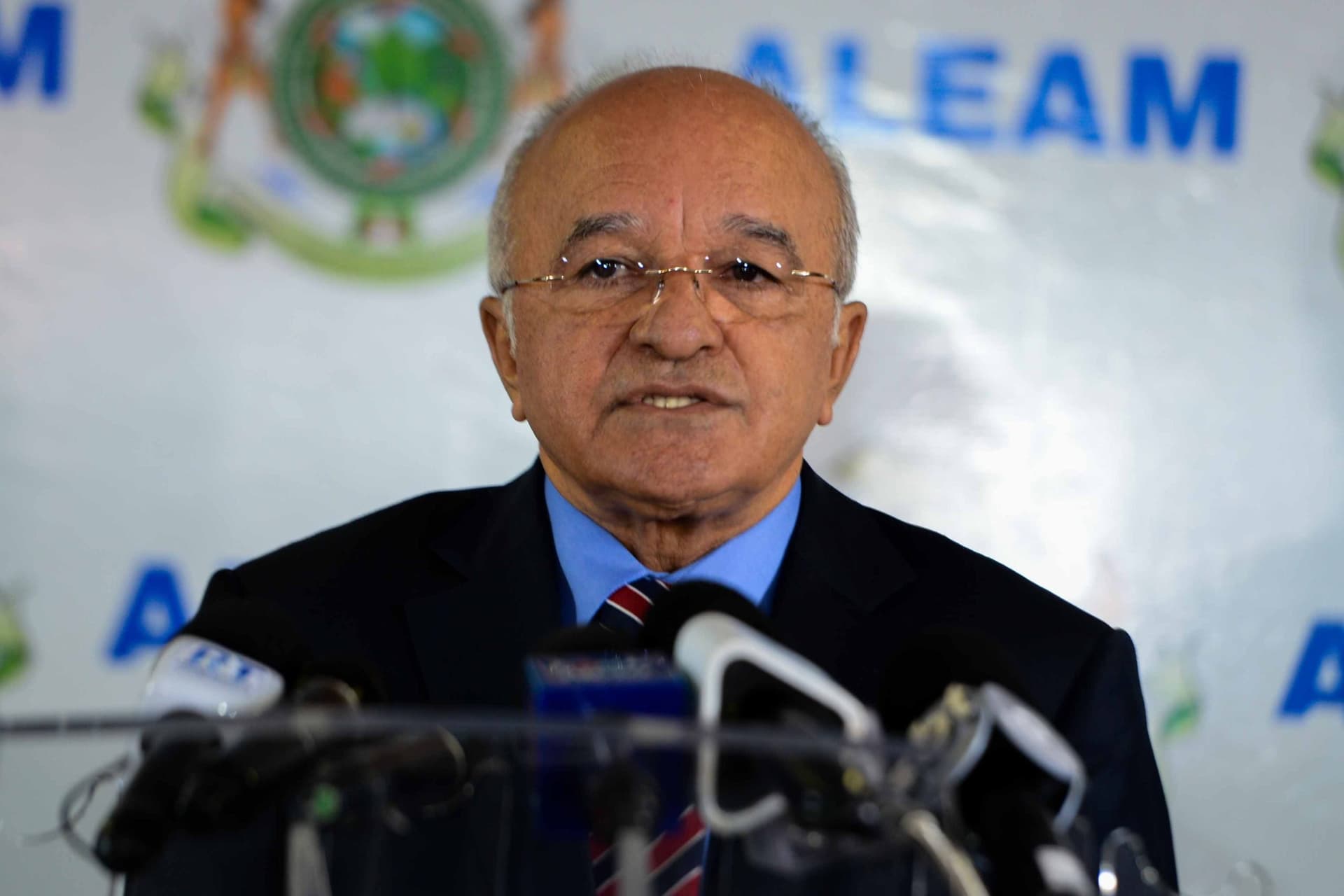 TRE-AM invalida exclusão da candidatura de José Melo