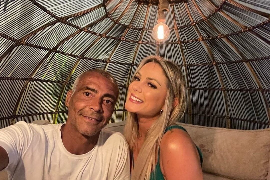 Modelo termina namoro com Romário após revelação bombástica