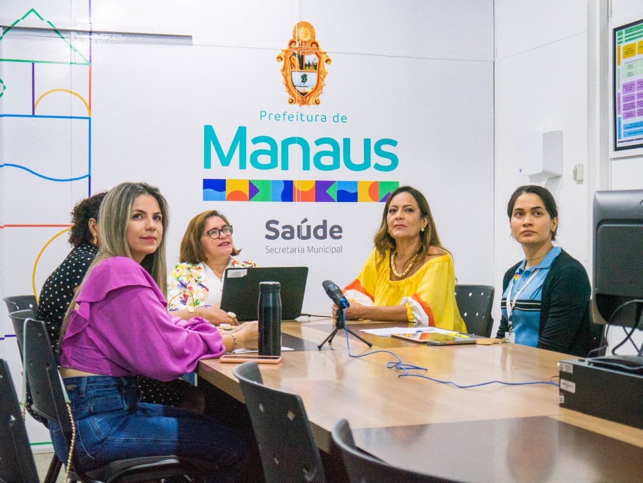 Profissionais de saúde estimulam o aleitamento materno