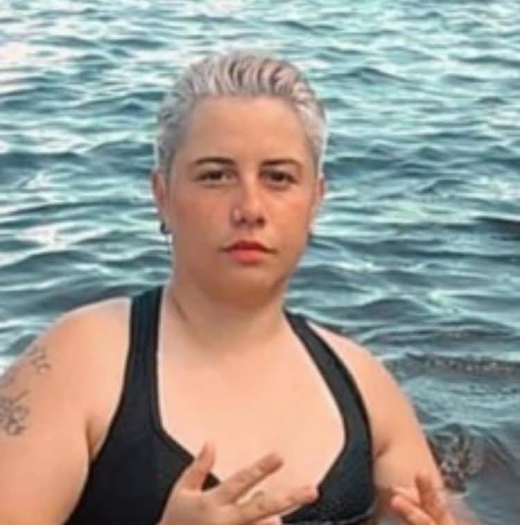 Jovem de 23 anos está desaparecida e família procura