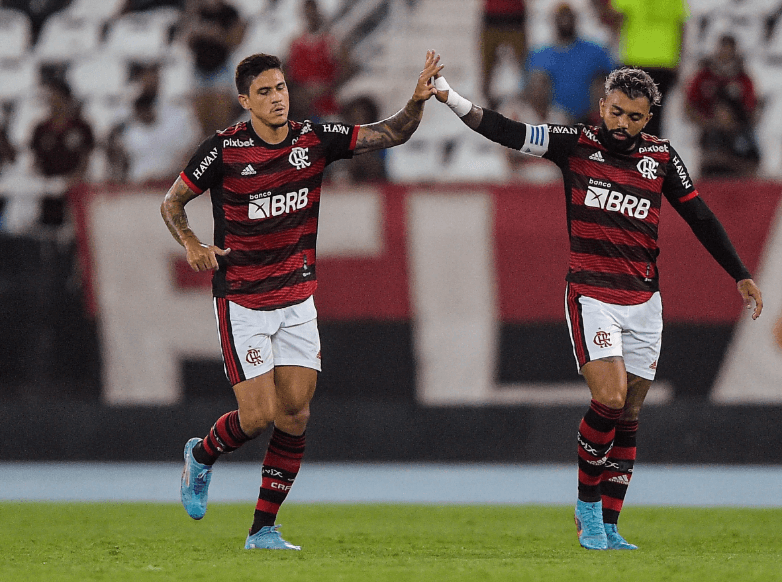 Após goleada, Pedro e Gabigol miram recordes na Libertadores