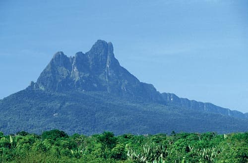 Serras que nascem em plena Planície Amazônia