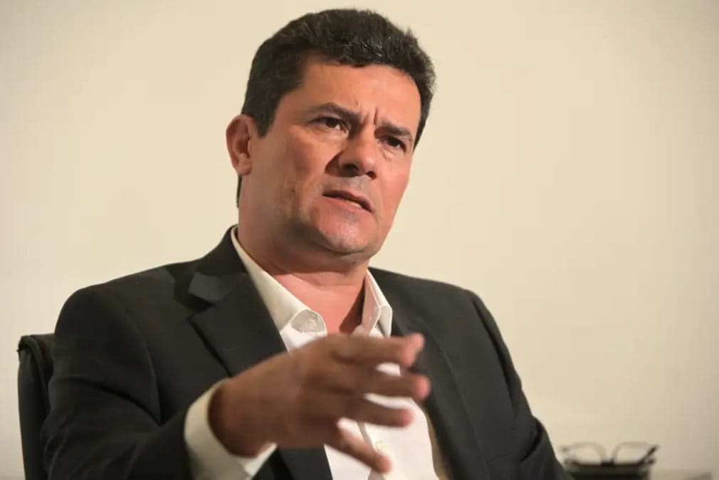 Justiça eleitoral realiza busca e apreensão na casa de Sergio Moro