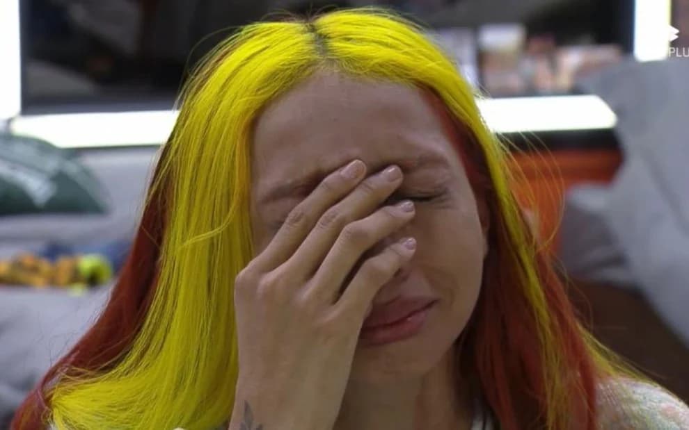 Ruvinha de Marte é humilhada por Lucas Santos na Fazenda