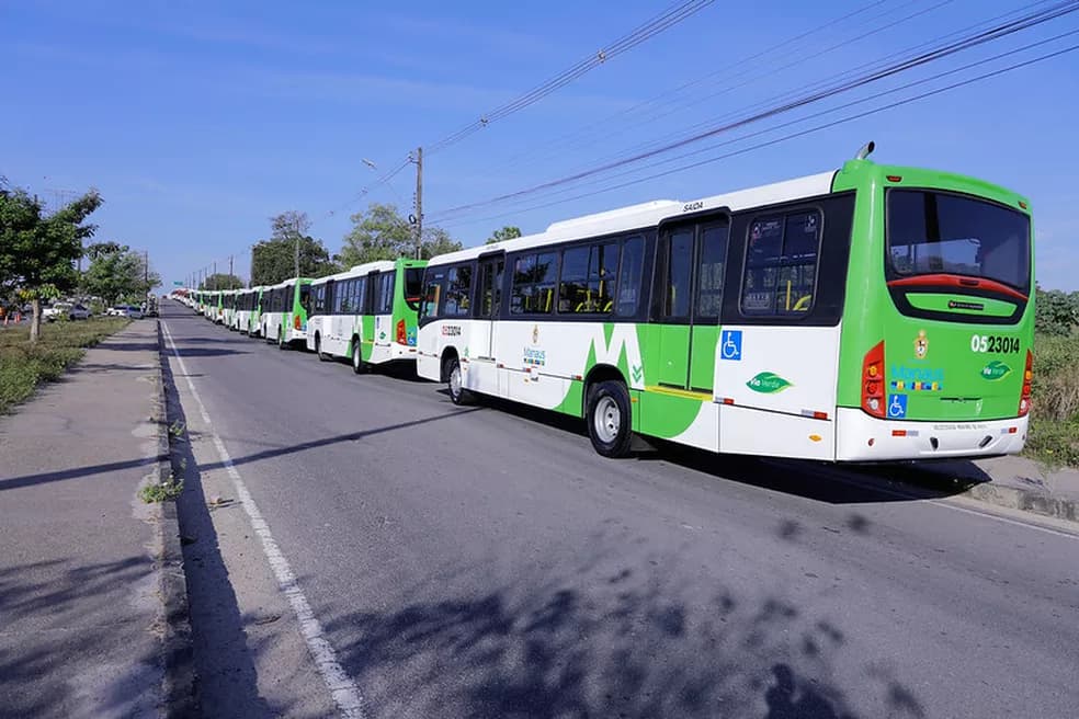 44 novos ônibus são entregues pela prefeitura