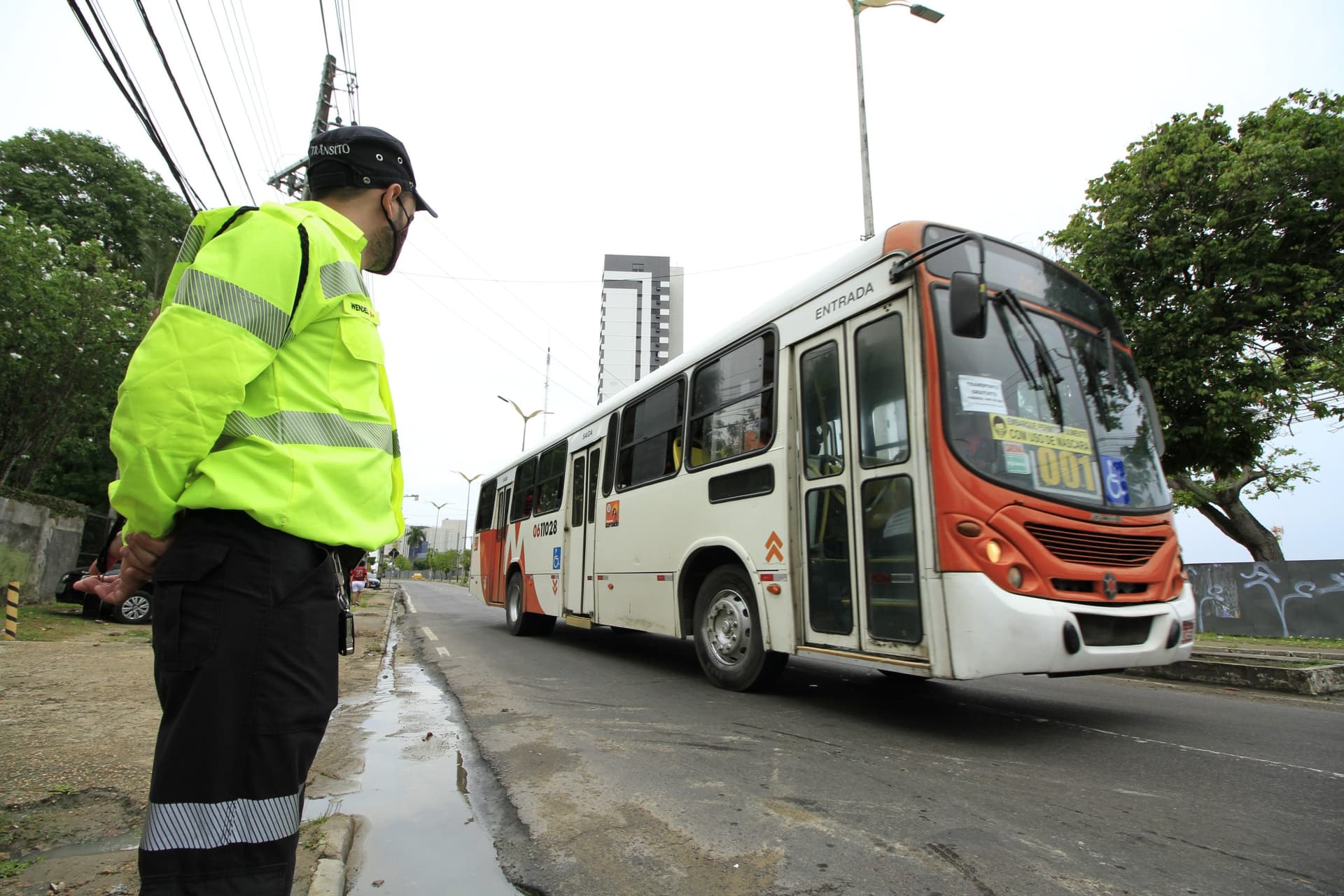Manaus terá passe livre em ônibus no segundo turno