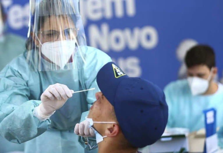 Covid: Brasil registra 78 mortes e 9 mil novos casos